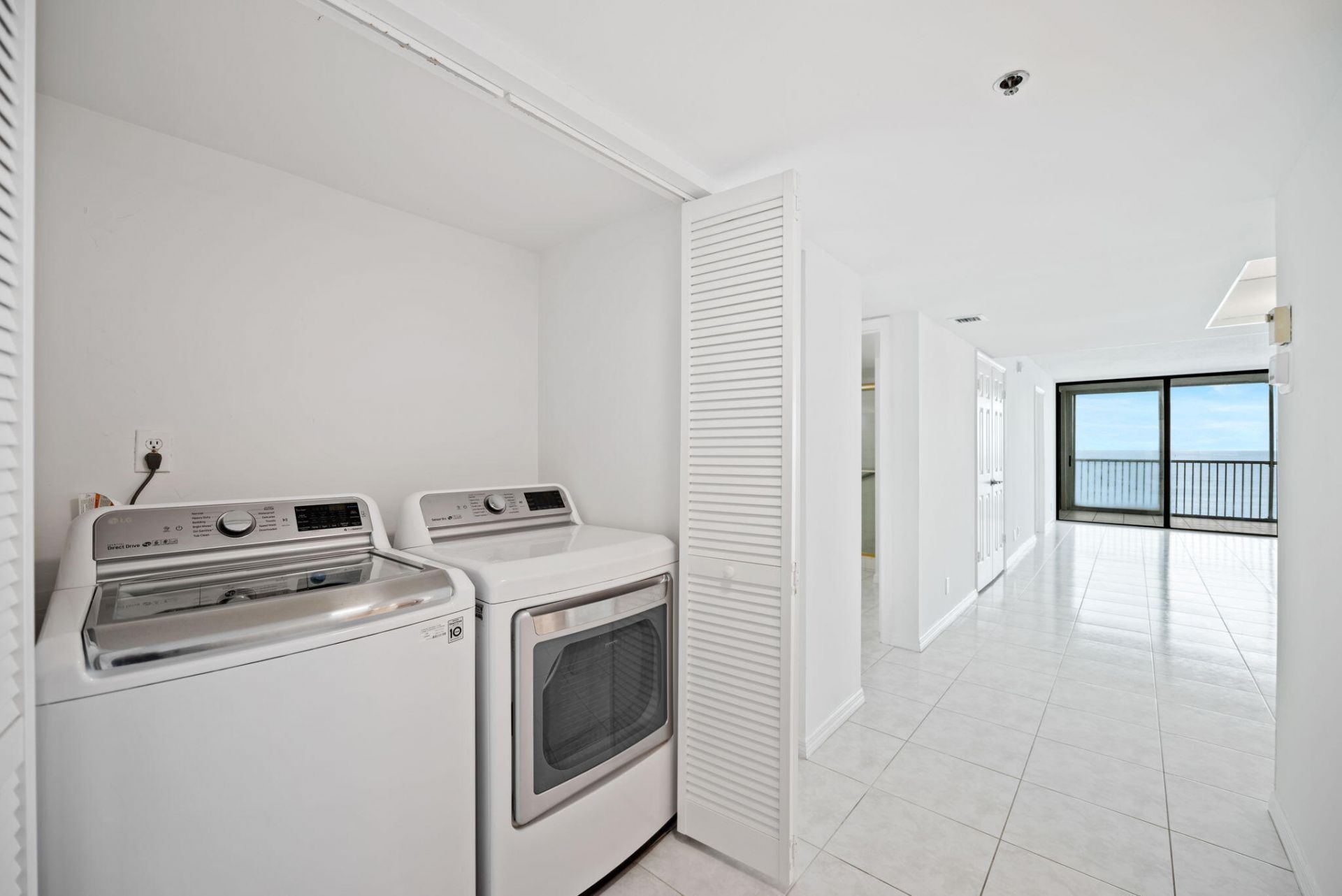 840 Ocean Drive, Unit 1005, Juno Beach, FL 33408 Photo