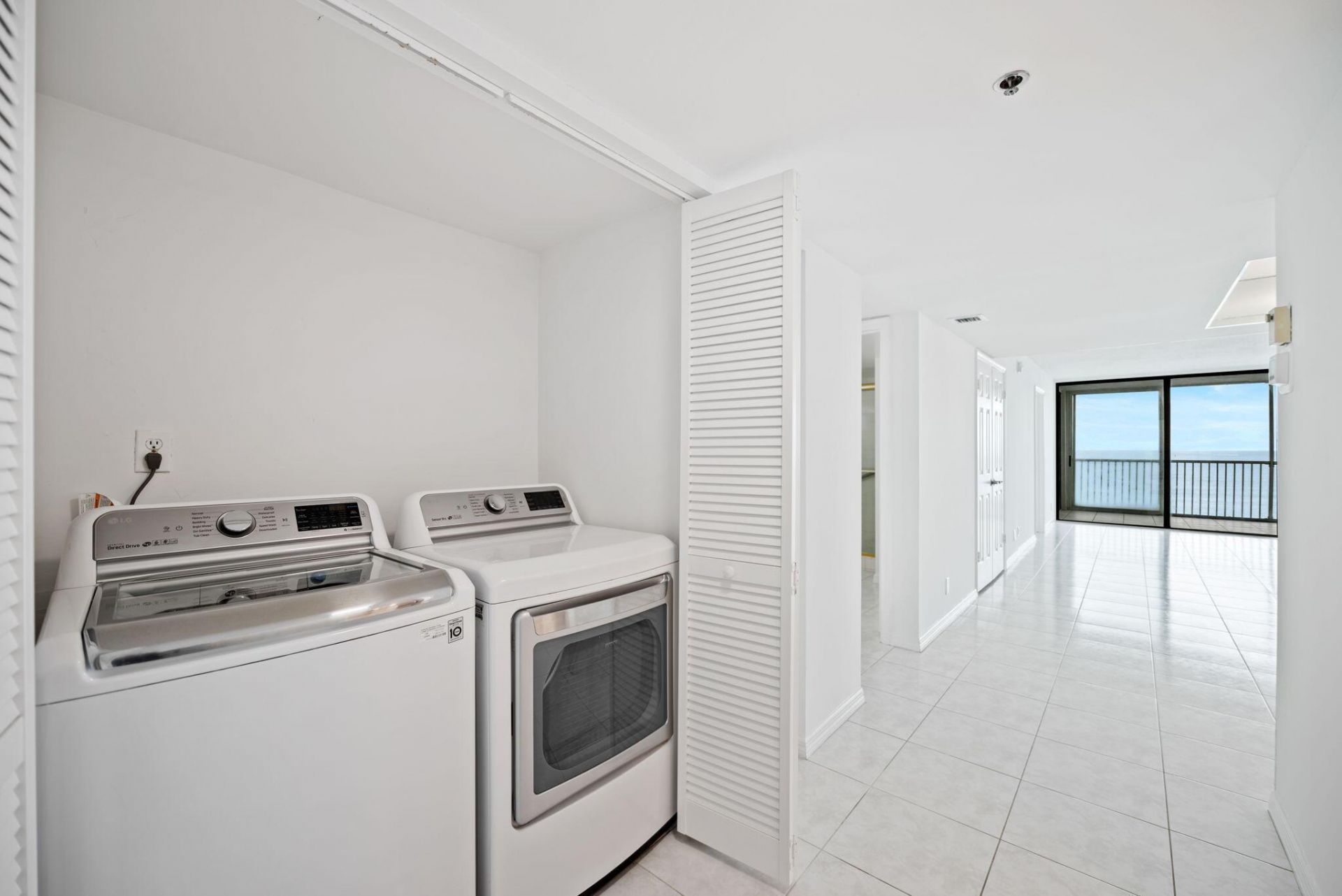 840 Ocean Drive, Unit 1005, Juno Beach, FL 33408 Photo