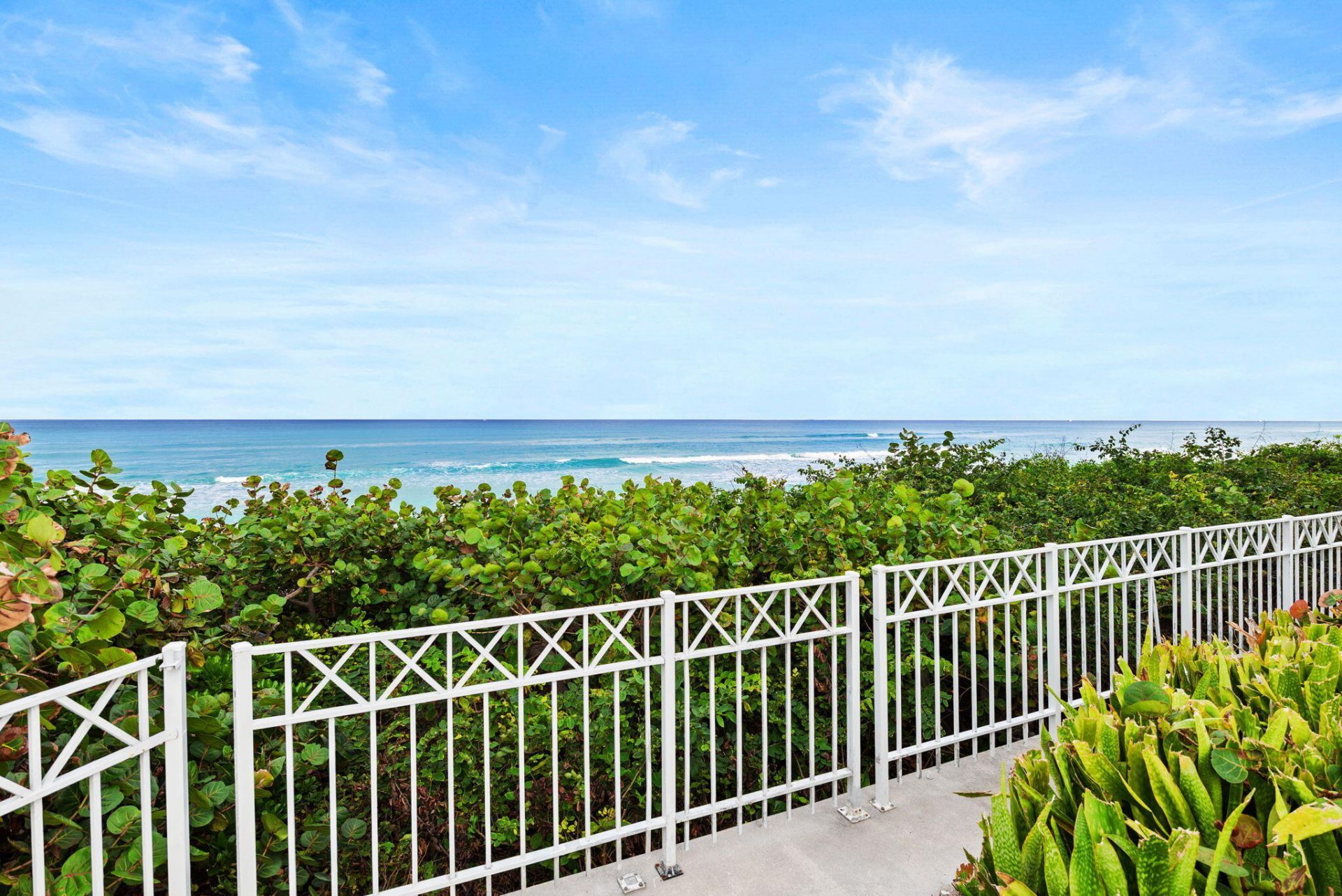 840 Ocean Drive, Unit 1005, Juno Beach, FL 33408 Photo