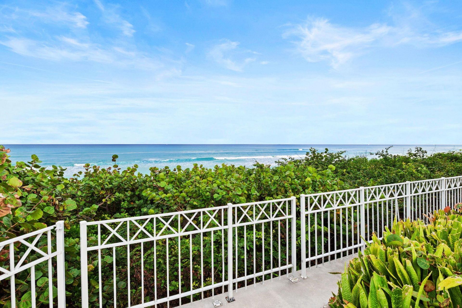 840 Ocean Drive, Unit 1005, Juno Beach, FL 33408 Photo