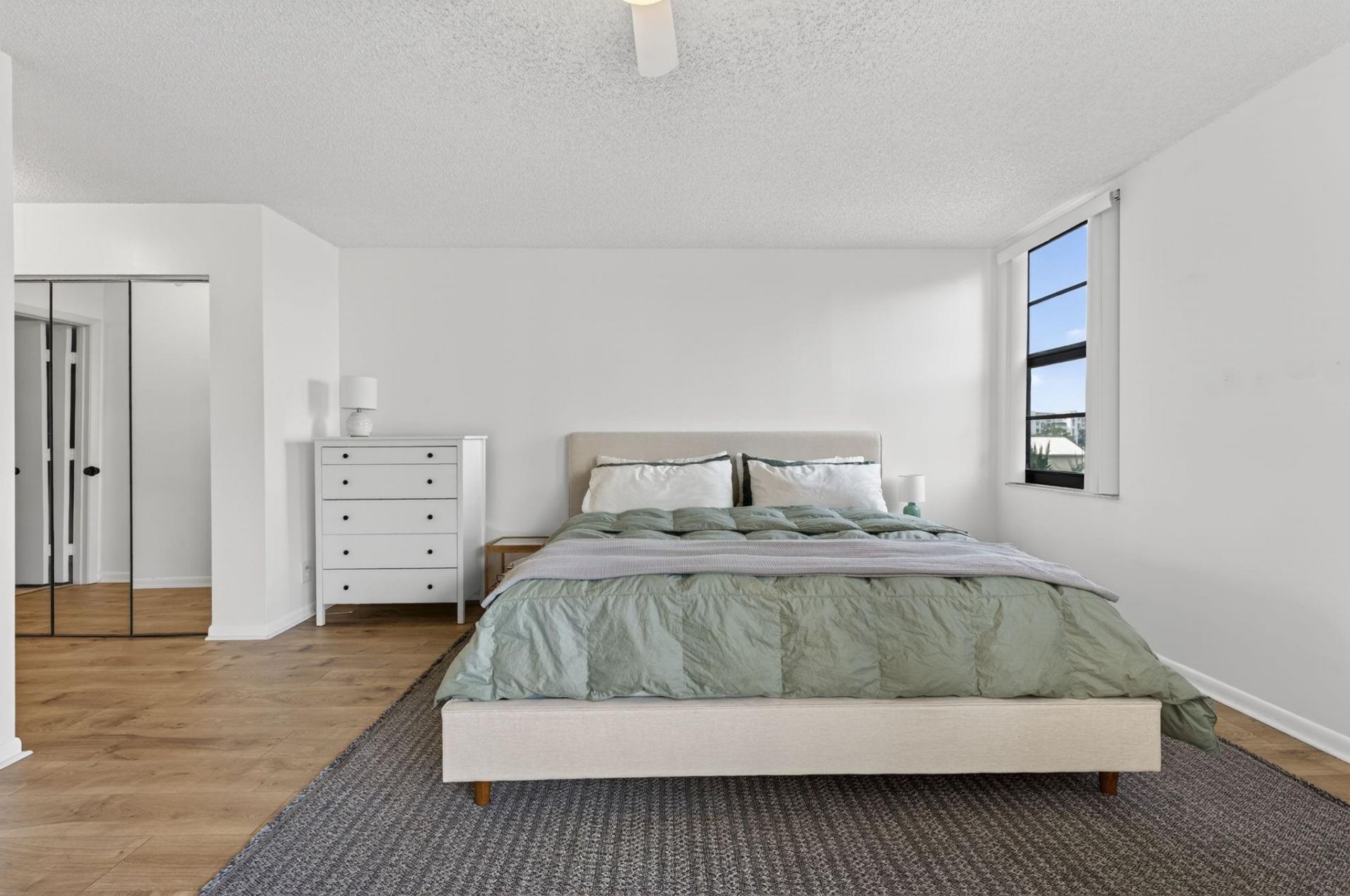 2205 S Cypress Bend Drive, Unit 604, Pompano Beach, FL 33069 Photo