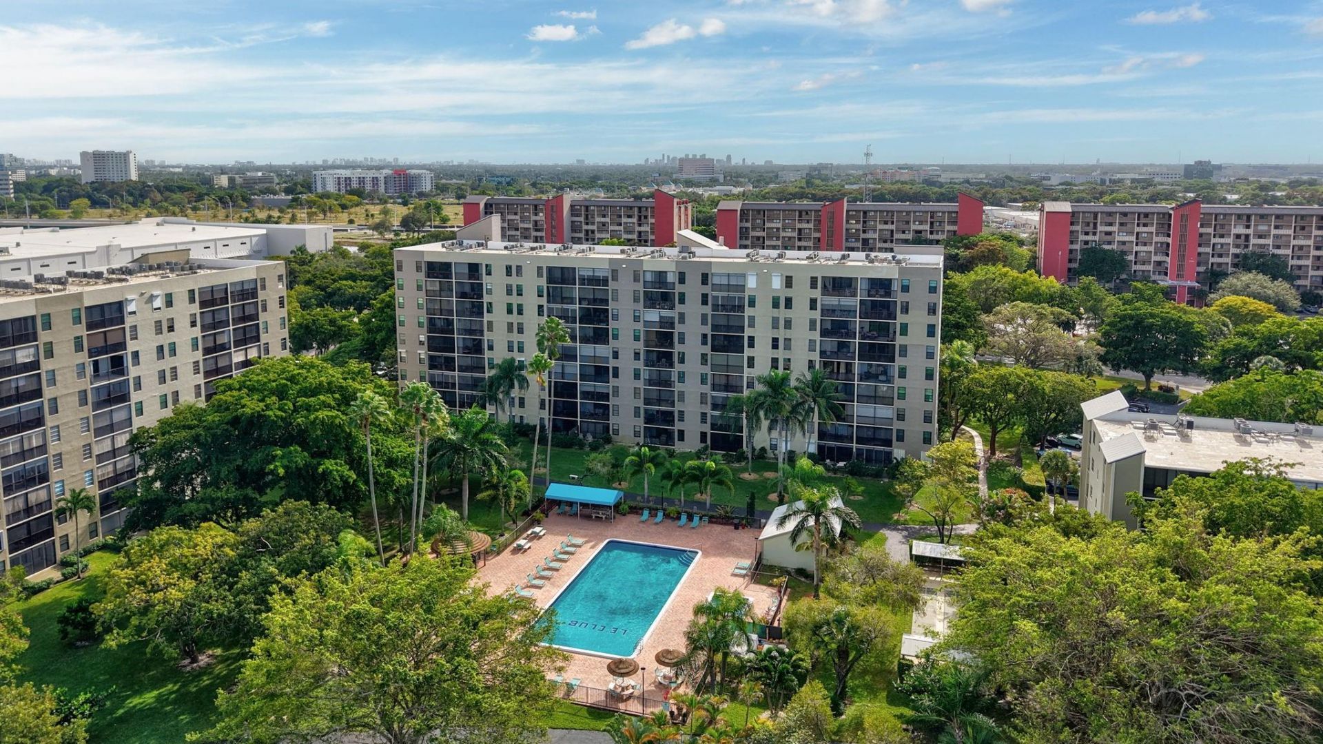 2205 S Cypress Bend Drive, Unit 604, Pompano Beach, FL 33069 Photo