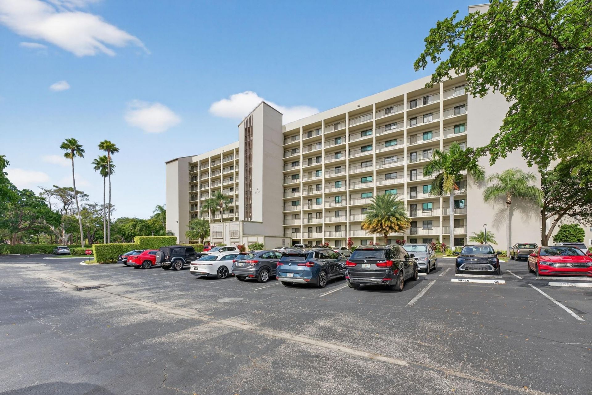 2205 S Cypress Bend Drive, Unit 604, Pompano Beach, FL 33069 Photo