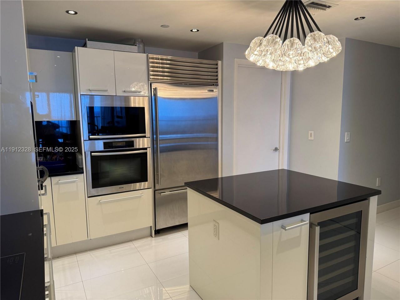 17121 Collins Ave, Unit 1905, Sunny Isles Beach, FL 33160 Photo