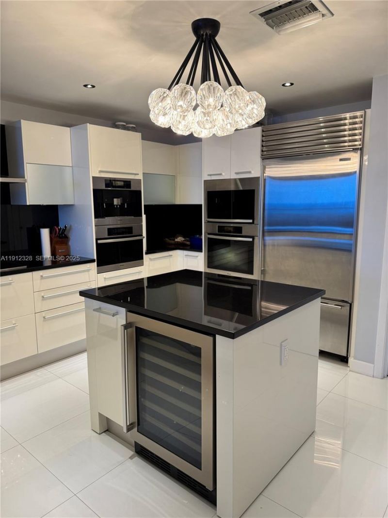 17121 Collins Ave, Unit 1905, Sunny Isles Beach, FL 33160 Photo