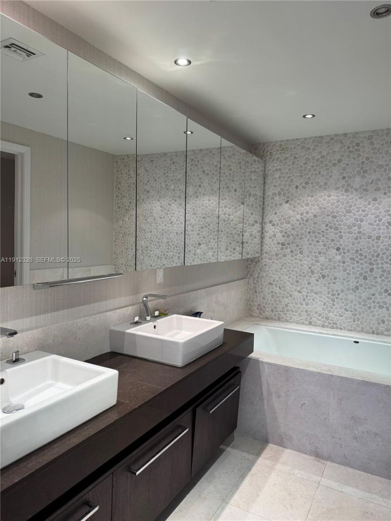 17121 Collins Ave, Unit 1905, Sunny Isles Beach, FL 33160 Photo