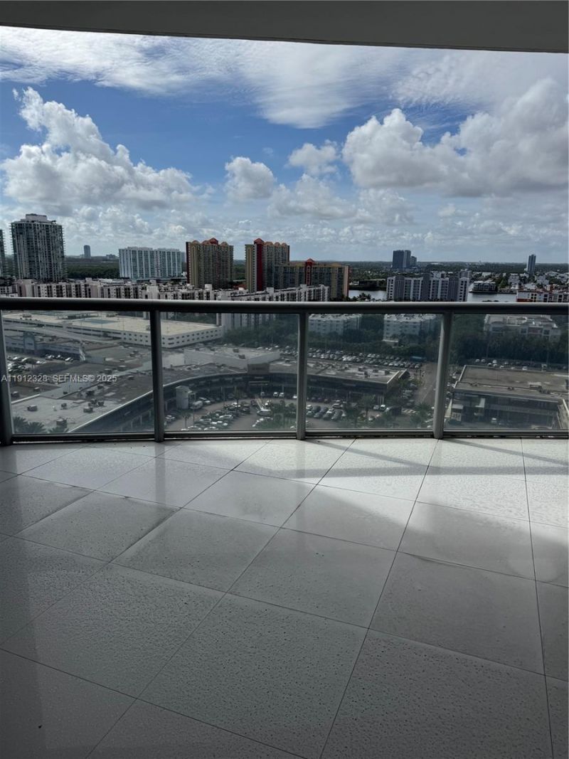 17121 Collins Ave, Unit 1905, Sunny Isles Beach, FL 33160 Photo
