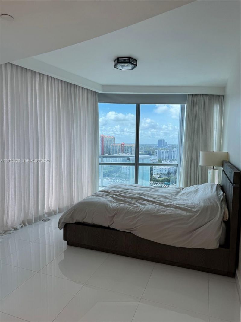 17121 Collins Ave, Unit 1905, Sunny Isles Beach, FL 33160 Photo