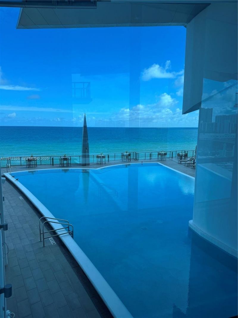17121 Collins Ave, Unit 1905, Sunny Isles Beach, FL 33160 Photo