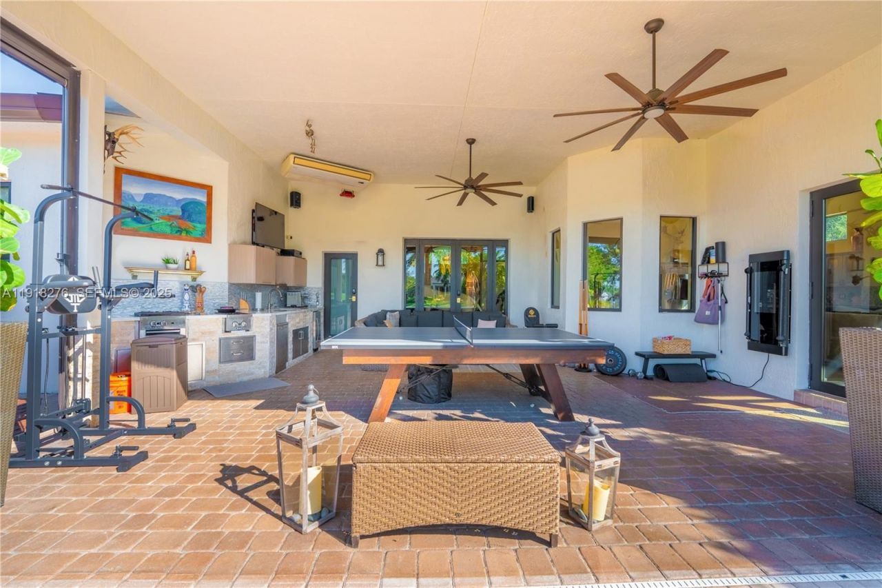 13372 SW 40th St, Davie, FL 33330 Photo