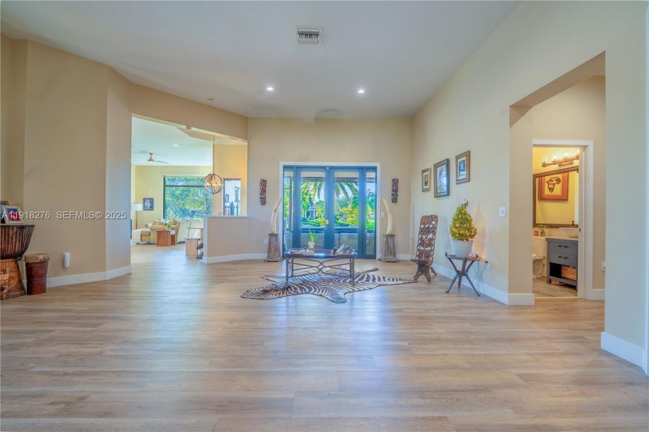 13372 SW 40th St, Davie, FL 33330 Photo