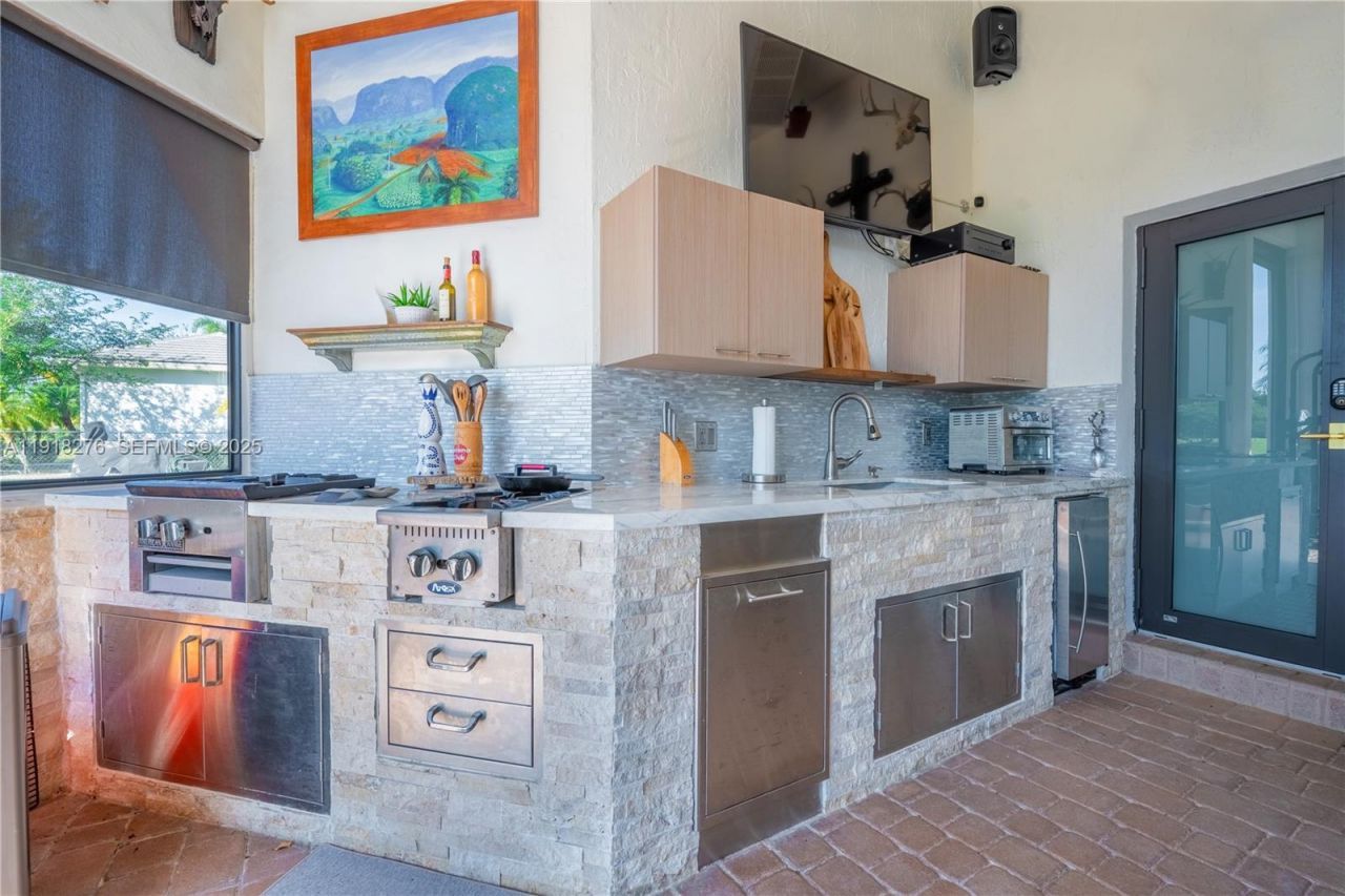 13372 SW 40th St, Davie, FL 33330 Photo