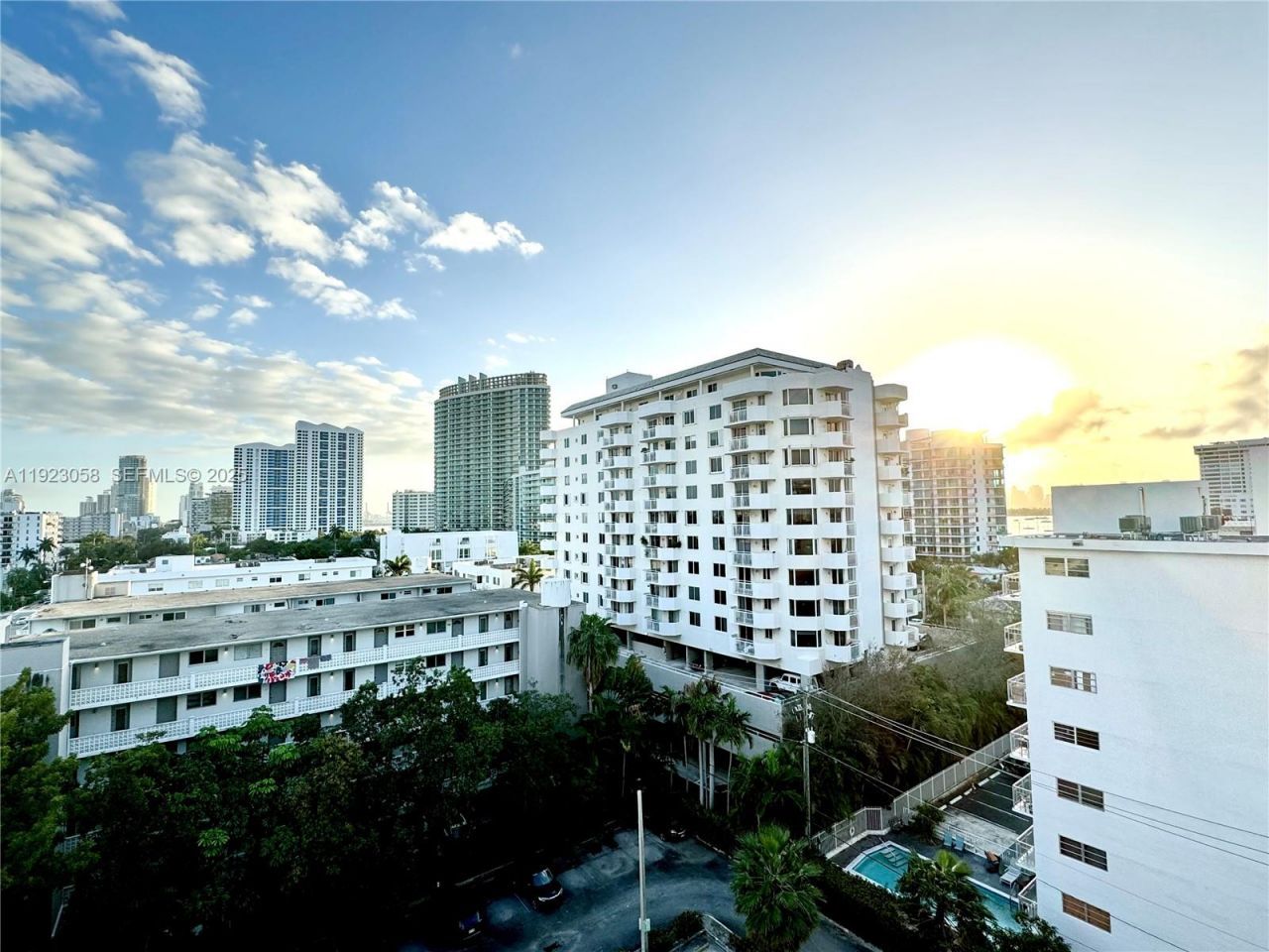 1300 Lincoln Rd, Unit C903, Miami Beach, FL 33139 Photo