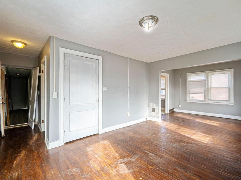 1657 Sullivant Avenue, Columbus, OH 43223 Photo 17