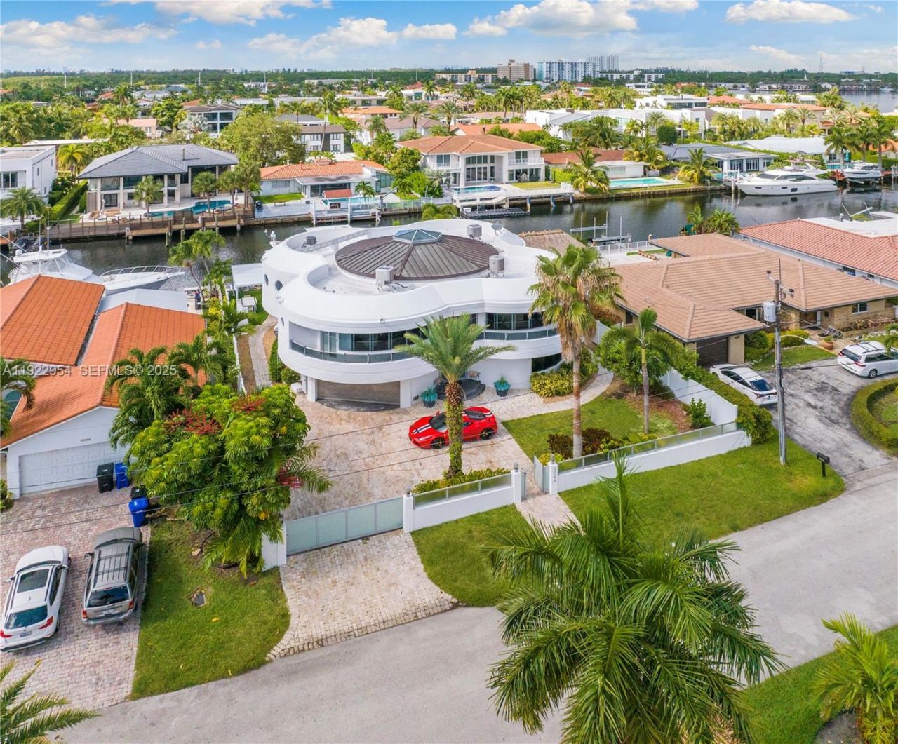 3344 NE 167th St, North Miami Beach, FL 33160 Photo