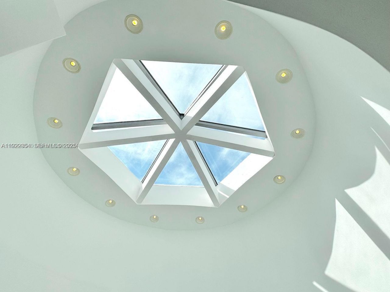 3344 NE 167th St, North Miami Beach, FL 33160 Photo