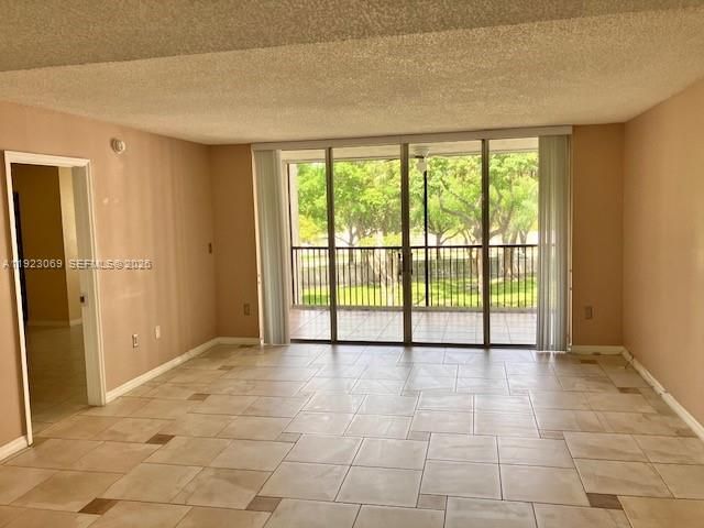 3910 Inverrary Blvd, Unit 304-B, Lauderhill, FL 33319 Photo