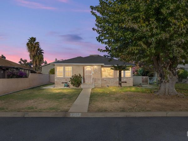 3028 Spruce Street, Bakersfield, CA 93301