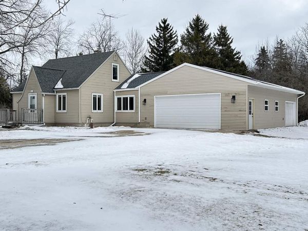 N8188 COUNTY ROAD M, Algoma, WI 54201
