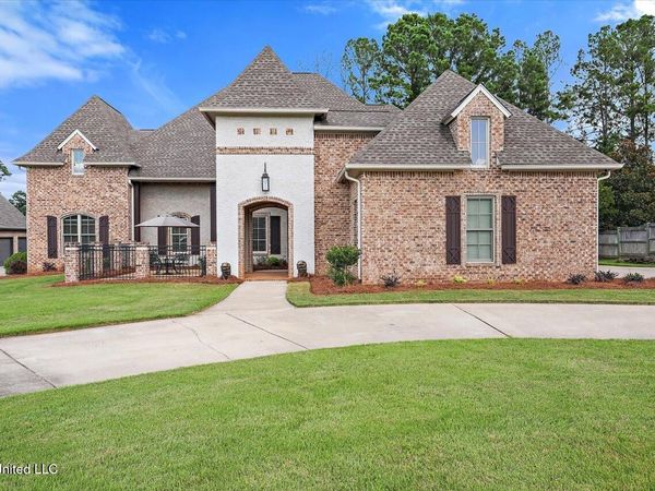 213 Ironwood Plantation Boulevard, Madison, MS 39110