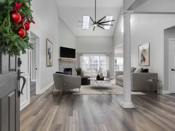 201 Woodcrest Ct, Franklin, TN 37067