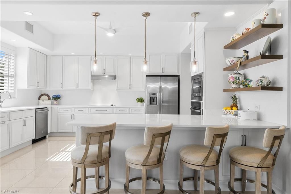 583 Avellino Isles Cir, Unit 202, Naples, FL 34119 Main Photo