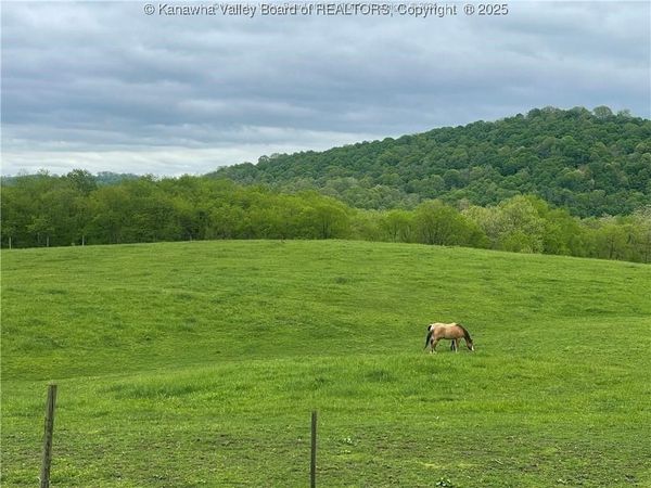 74 Long Meadow Lane, Worthington, WV 26591