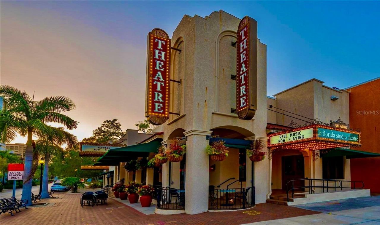 3957 Breezemont Drive, Sarasota, FL 34232 Photo