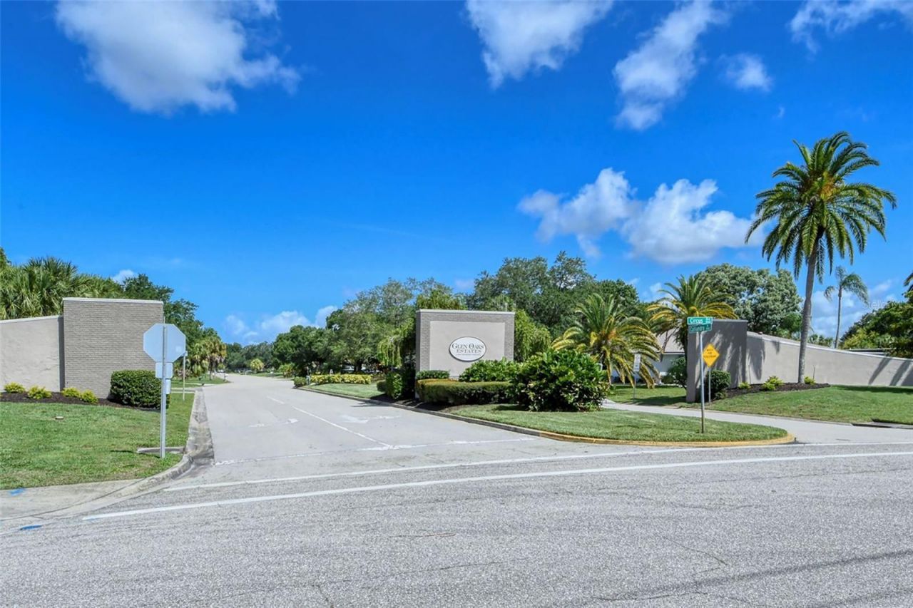 3957 Breezemont Drive, Sarasota, FL 34232 Photo