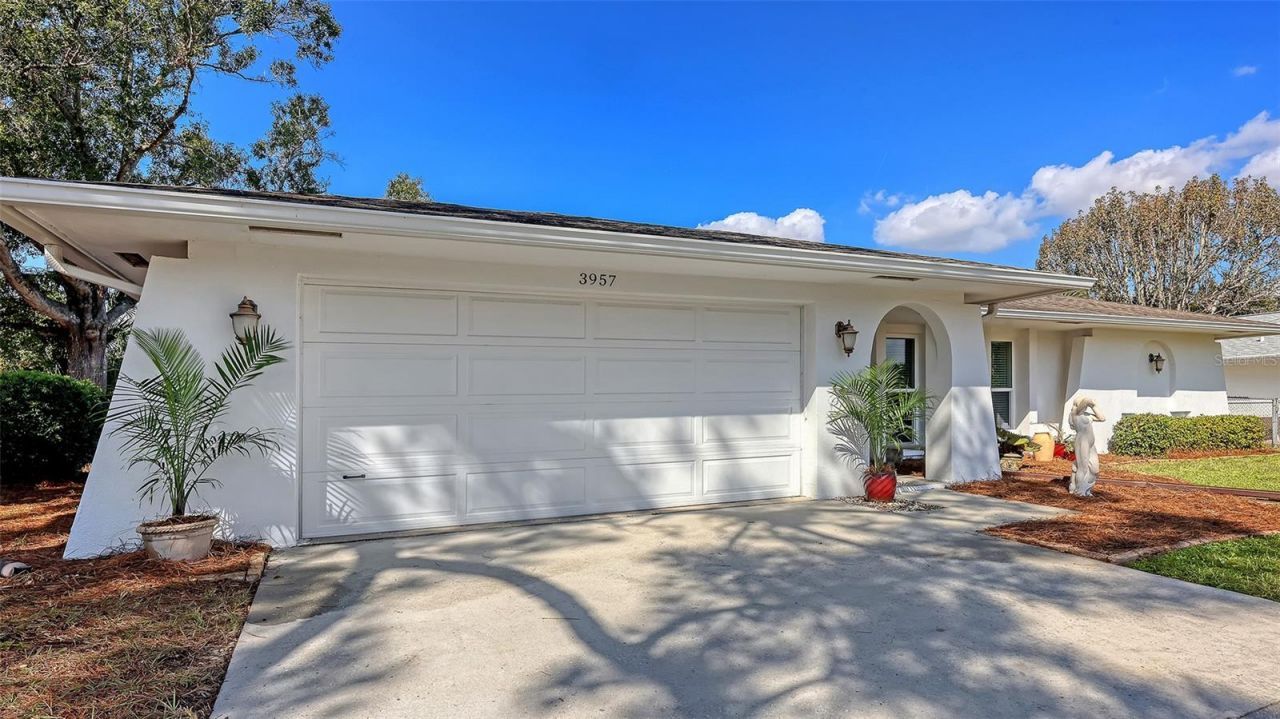 3957 Breezemont Drive, Sarasota, FL 34232 Photo