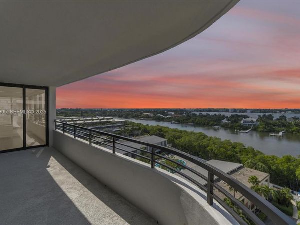 3589 S Ocean Blvd, Unit 914, South Palm Beach, FL 33480