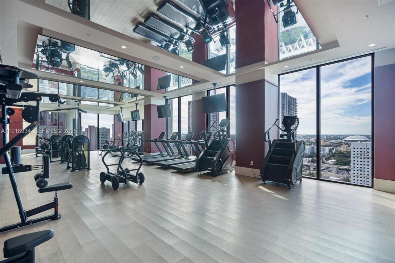 11 NE 6th Street, Unit 2206, Miami, FL 33132 Photo