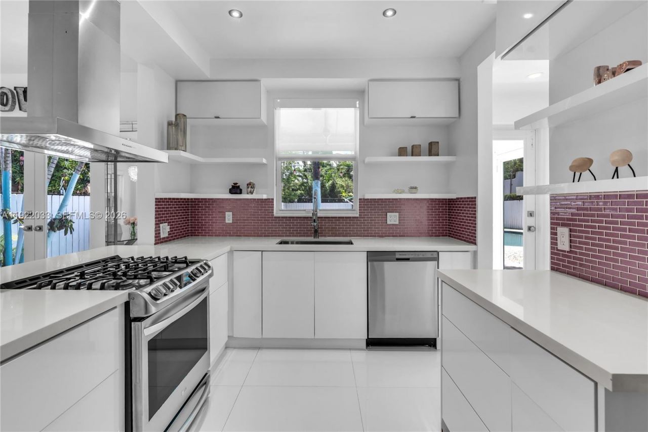 3470 Sheridan Ave, Unit n/a, Miami Beach, FL 33140 Photo