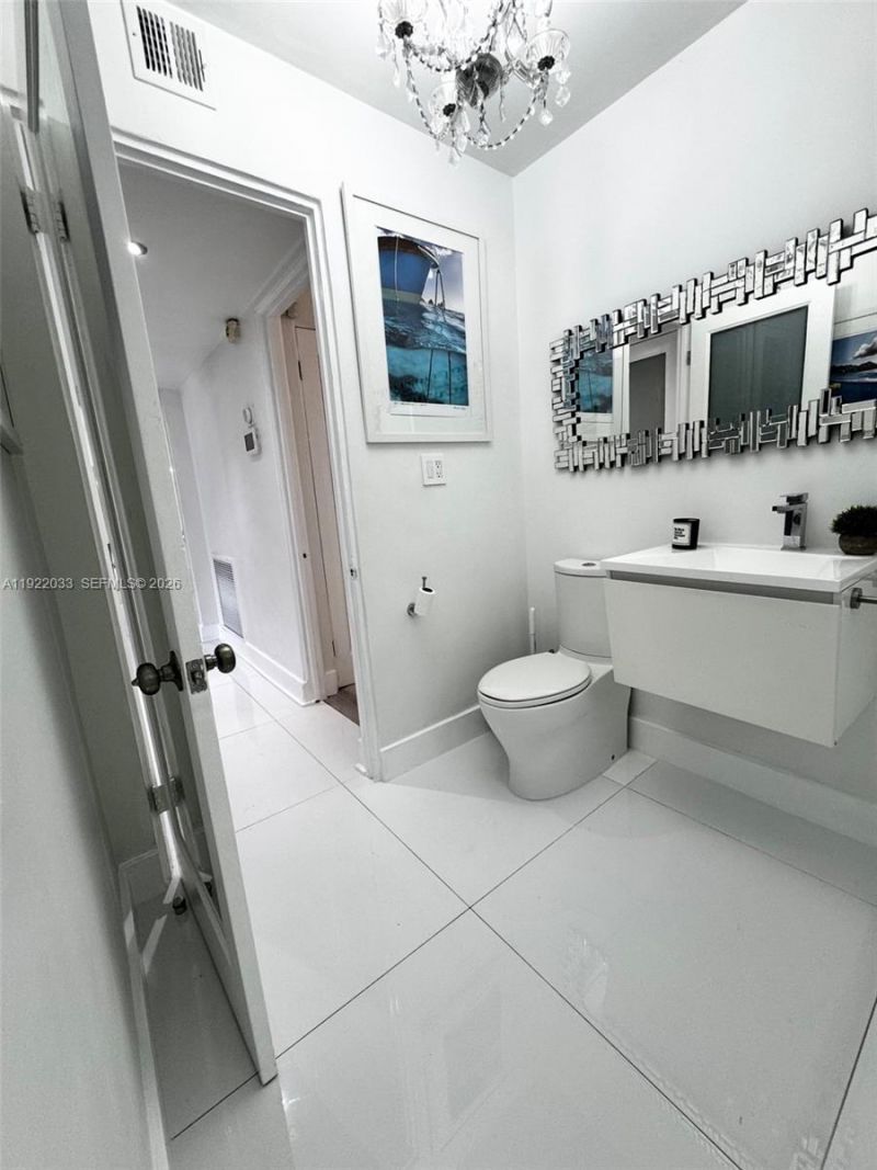 3470 Sheridan Ave, Unit n/a, Miami Beach, FL 33140 Photo