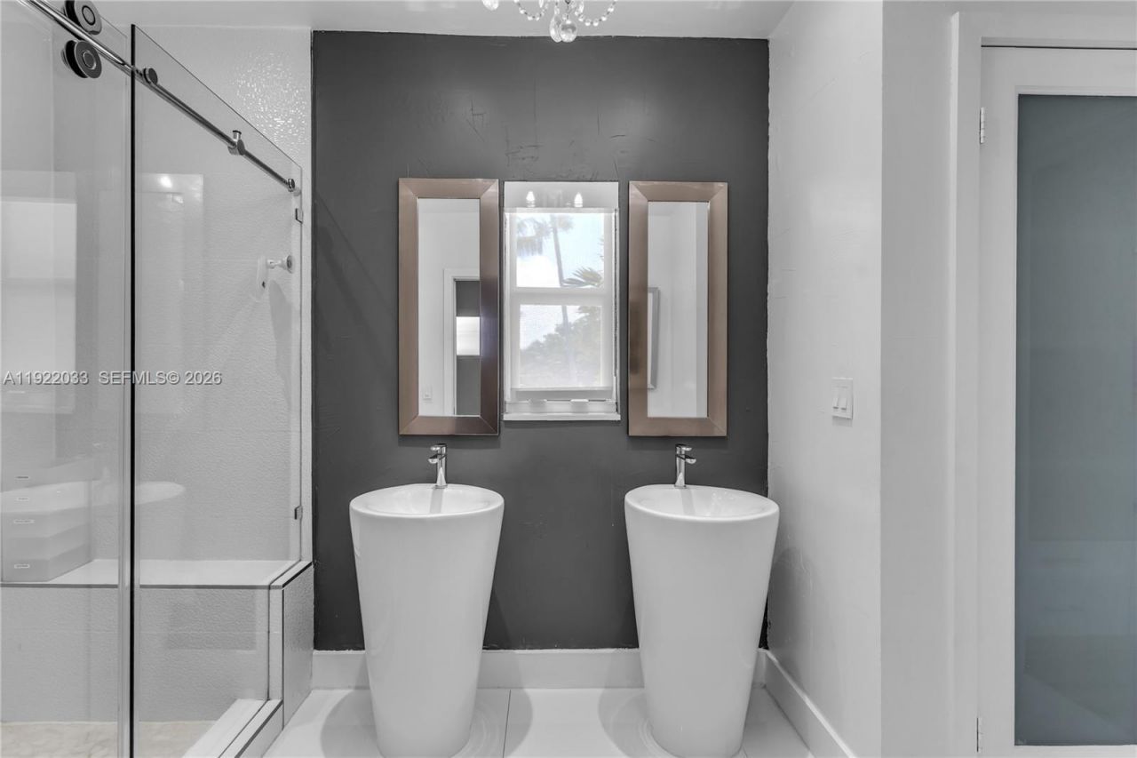 3470 Sheridan Ave, Unit n/a, Miami Beach, FL 33140 Photo