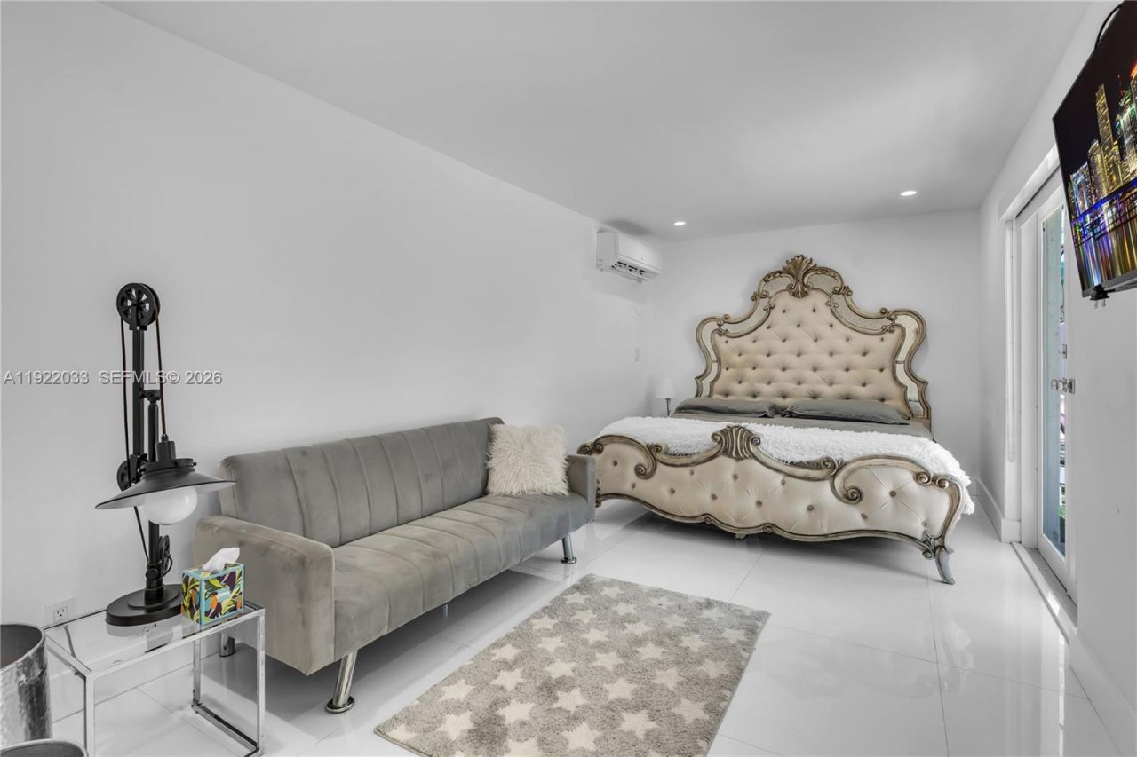 3470 Sheridan Ave, Unit n/a, Miami Beach, FL 33140 Photo
