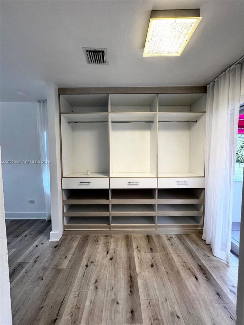 3470 Sheridan Ave, Unit n/a, Miami Beach, FL 33140 Photo