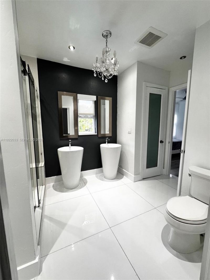 3470 Sheridan Ave, Unit n/a, Miami Beach, FL 33140 Photo