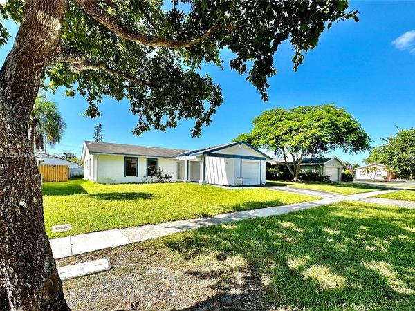 16708 SW 5th Way, Weston, FL 33326