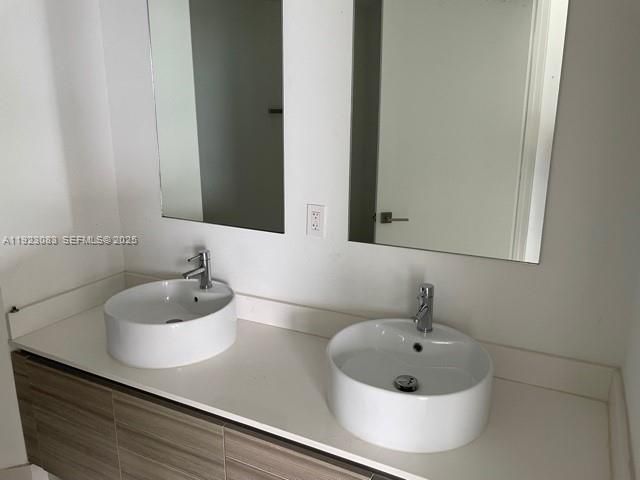 121 NE 34th St, Unit 1604, Miami, FL 33137 Photo