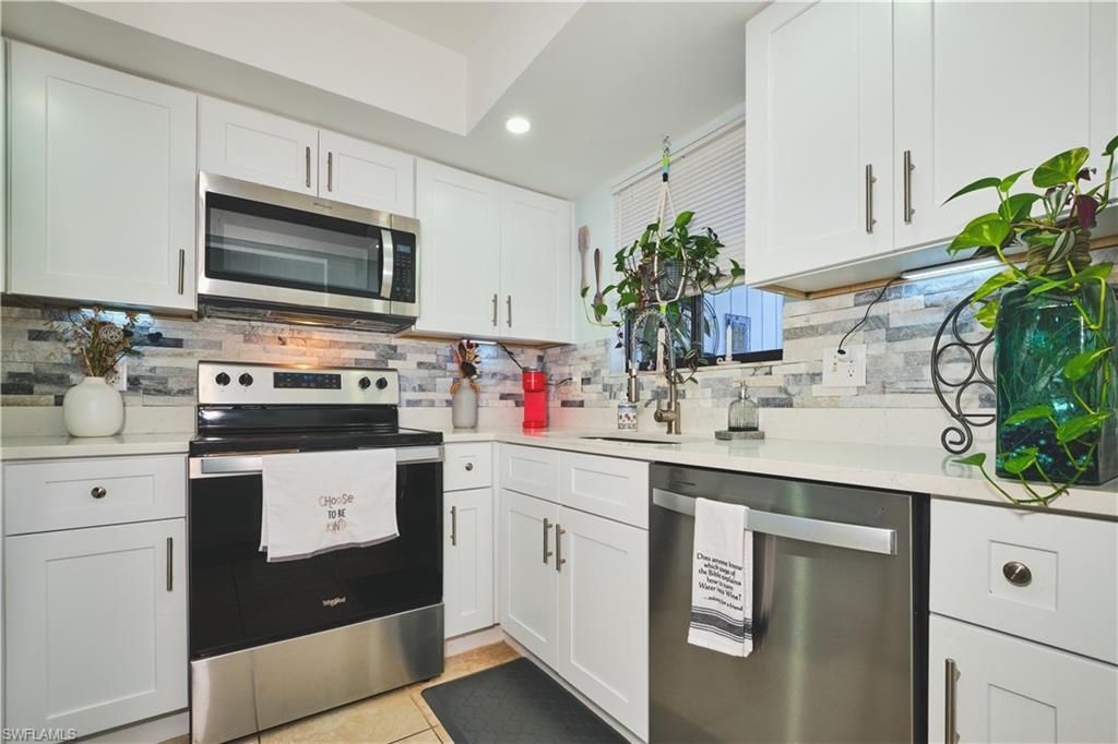 1051 Palm Ave, Unit 117, North Fort Myers, FL 33903 Photo