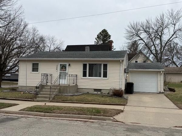 320 W 3rd Street, Morton, MN 56270
