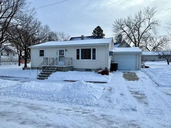 320 W 3rd Street, Morton, MN 56270