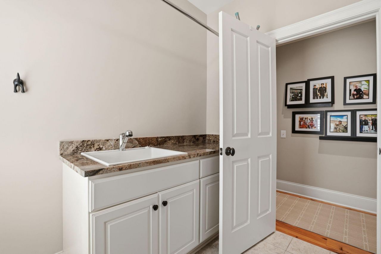 27 Fairhope Road Photo 59