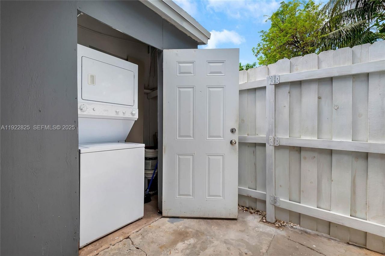 9710 SW Sw 161 St, Miami, FL 33157 Photo