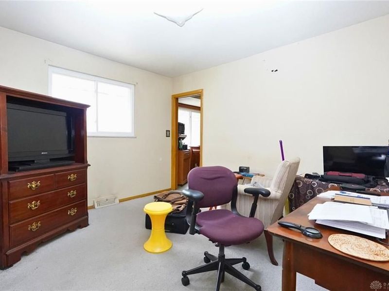 1283 E Innis Avenue, Columbus, OH 43207 Photo 3