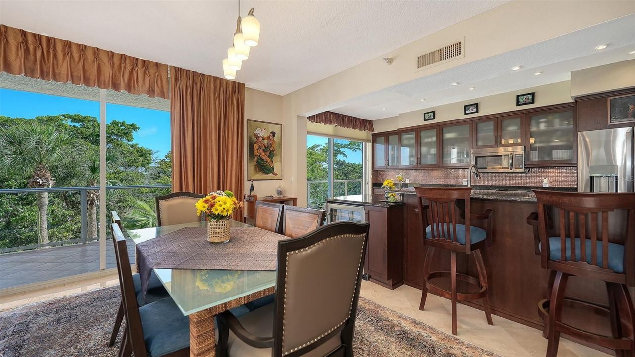 1800 Benjamin Franklin Drive, Unit B207, Sarasota, FL 34236 Photo