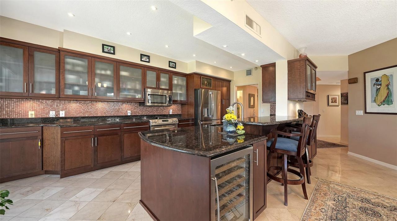 1800 Benjamin Franklin Drive, Unit B207, Sarasota, FL 34236 Photo