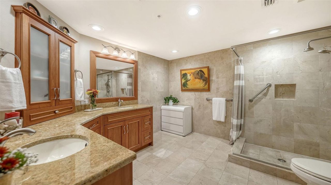 1800 Benjamin Franklin Drive, Unit B207, Sarasota, FL 34236 Photo