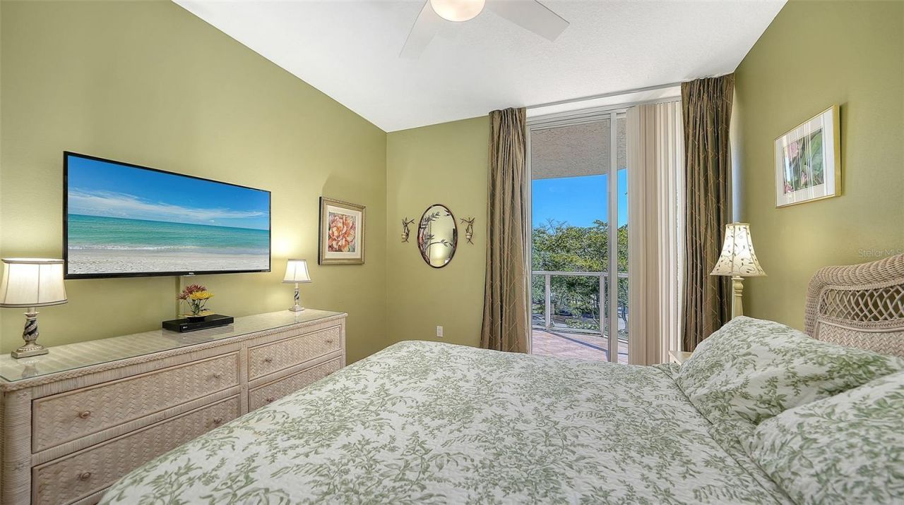 1800 Benjamin Franklin Drive, Unit B207, Sarasota, FL 34236 Photo